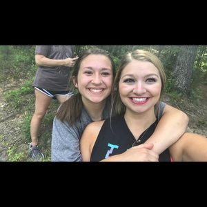 Meet your Posher, Carly